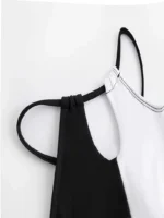 Traje de baño de una pieza con un hombro descubierto - Imagen 4