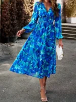 Vestido largo con estampado floral y escote en V - Imagen 4