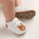Zapatillas cómodas con diseño de oso para bebés - Imagen 6