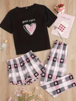 Conjunto de pijama estampado con corazones