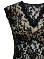 Blusa semi-transparente de encaje sólido - Imagen 5