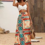 Falda de cintura alta con estampado tribal