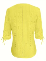 Blusa con ojales en V y botones - Imagen 2