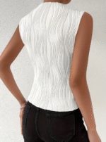 Top texturizado de color sólido con cuello alto - Imagen 2