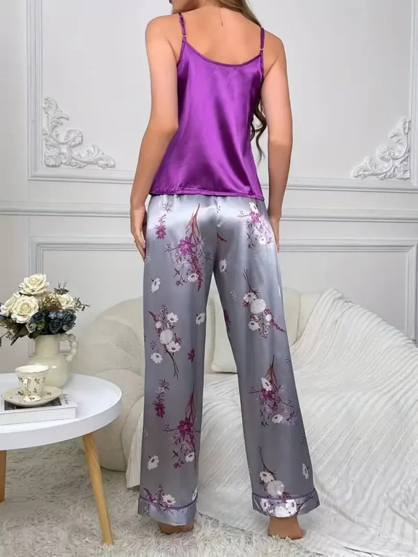 Conjunto de pijama de satén con estampado floral - Image 2