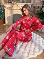 Pijama navideña con estampado de copos de nieve y renos - Imagen 4