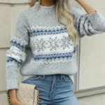 Suéter navideño de cuello alto con estampado de copos de nieve