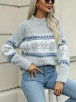 Suéter navideño de cuello alto con estampado de copos de nieve - Imagen 6