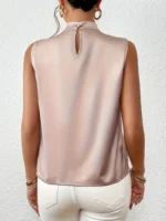 Top sin mangas con nudo en el frente y fruncido - Imagen 4