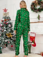 Conjunto de pijama con estampado de calcetines navideños - Imagen 2