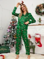 Conjunto de pijama con estampado de calcetines navideños - Imagen 5