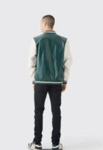 Chaqueta varsity verde lisa de cuero sintético (PU) - Imagen 2