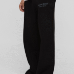 Pantalón deportivo de pierna ancha y edición limitada